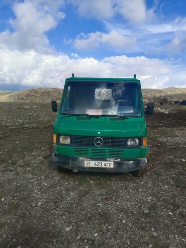 кемпинг дом на колесах: Легкий грузовик, Mercedes-Benz, Дубль