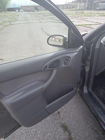 Ford: Ford Focus: 2002 г., Хэтчбэк — 10