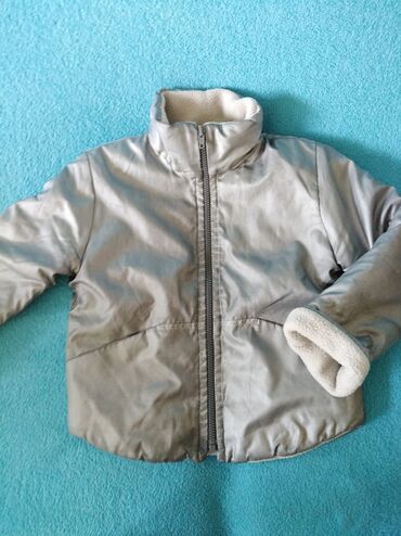 Jakne, kaputi i prsluci: Jakna za male devojčice Veličina 98 cm oko 3 god Cena 300 din Ima — 12