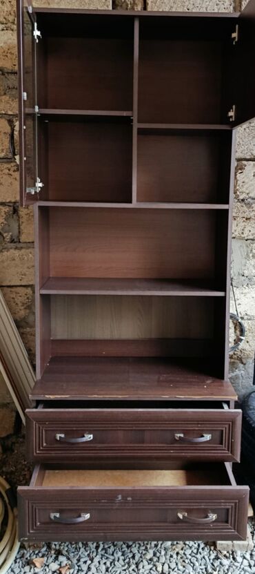 Dolablar: Açılan, 2 qapılı Düz dolab, Kitab dolabı