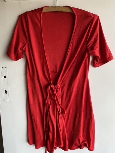 crne haljine waikiki: Zara S (EU 36), bоја - Crvena, Drugi stil, Kratkih rukava