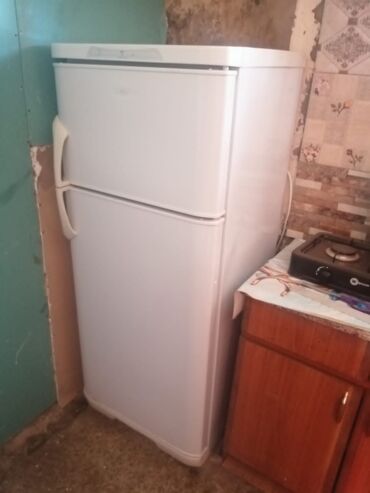 soyuducu kohne: Холодильник Барный