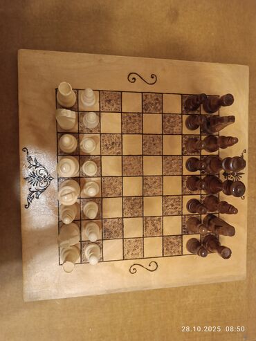 Şahmatlar: Əl işi taxta şahmat dəsti - Material: tamamilə ağacdan hazırlanmış — 12