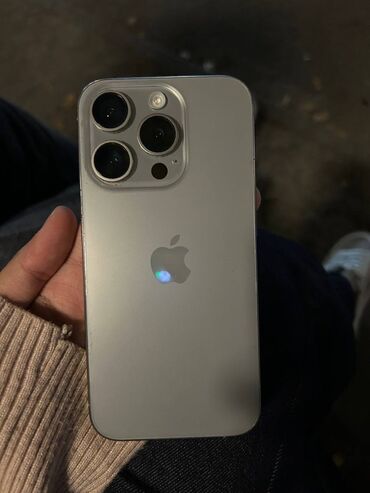 шеф нож: IPhone 15 Pro, Б/у, 256 ГБ, Natural Titanium, 88 %
