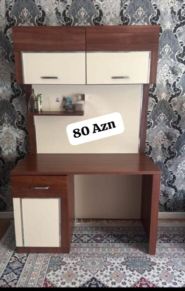 Masa və oturacaq dəstləri: Yazi masasi satilir. Boyuk ve elveriwlidi Qiymeti 80 Azn.* Olcusu