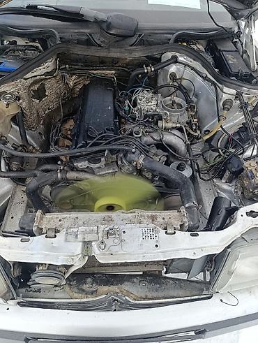 Mercedes-Benz: Mercedes-Benz E-Class: 1987 г., 2 л, Механика, Бензин, Седан — 10