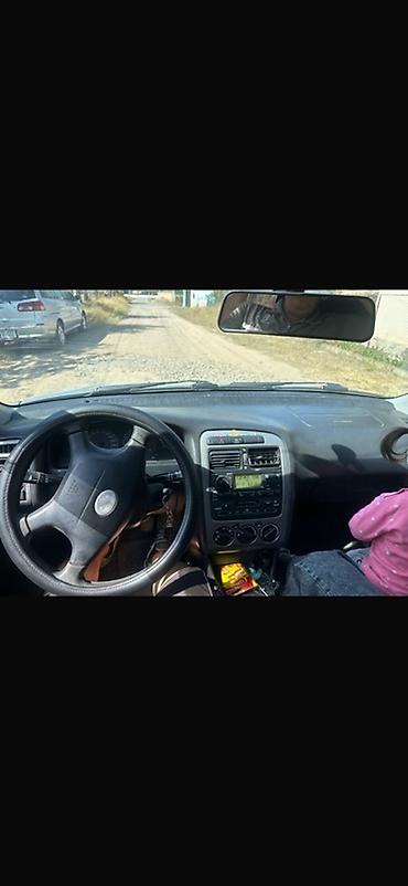 Toyota: Toyota Avensis: 2002 г., 1.6 л, Механика, Бензин, Седан — 4