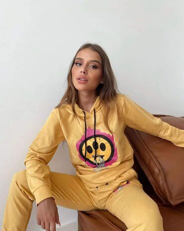 Gornji i donji deo: S m l xl 2500 — 7