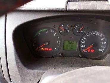 Ford: Ford Transit yük furgonu - Kuzov: ağ rəng, iki arxa qapı tam açılan — 9