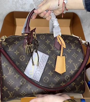липучки на чехол: Сумка Louis Vuitton 30 см 
Канва кожа 
Новый 
Двойной каробке — 1