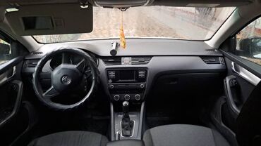 японская машина: Skoda Octavia: 2013 г., 1.6 л, Автомат, Бензин, Седан