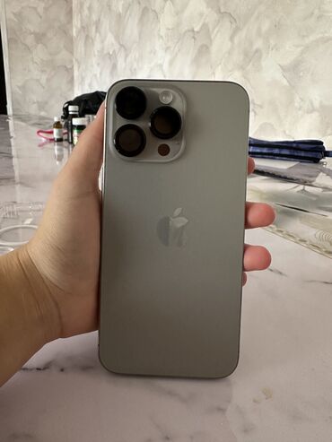 телефон айфон 15 про макс: IPhone 15 Pro Max, Б/у, 256 ГБ, Белый, Зарядное устройство, Защитное стекло, Чехол, 97 %