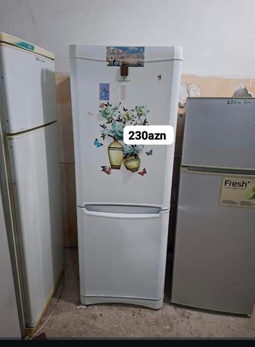 xaladelnik rezini: 2 qapılı Indesit Soyuducu Satılır, rəng - Ağ