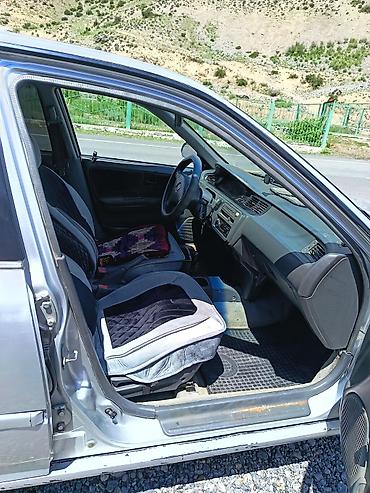 мото номер: Honda Civic: 1992 г., 1.6 л, Механика, Бензин, Седан — 4