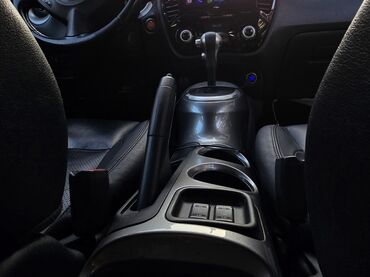 Nissan: Nissan Juke, tünd mavi rəng, şəhər krossoveri. Xüsusiyyətlər və — 25