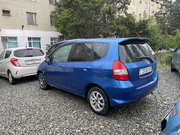 бу машина автомат: Honda Fit: 2003 г., 1.5 л, Автомат, Бензин, Хэтчбэк