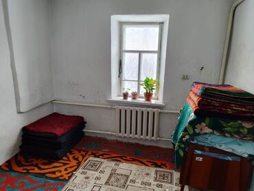 долгосрочная квартира кызыл аскер: 60 м², 4 комнаты, Утепленный, Парковка, Забор, огорожен