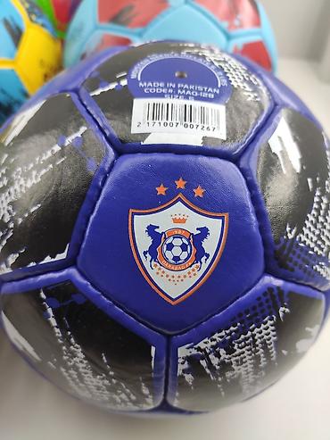 futbol corab: Futbol topu. Made in Pakistan. Metrolara və şəhərdaxili çatdırılma var — 2