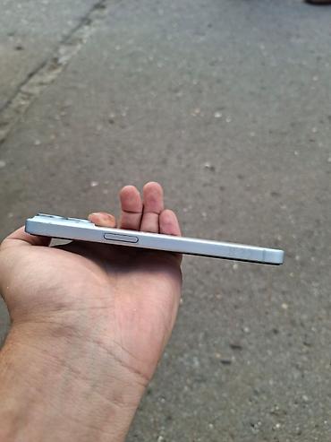 iphone 15 2 ci el: IPhone 15, Göy — 6