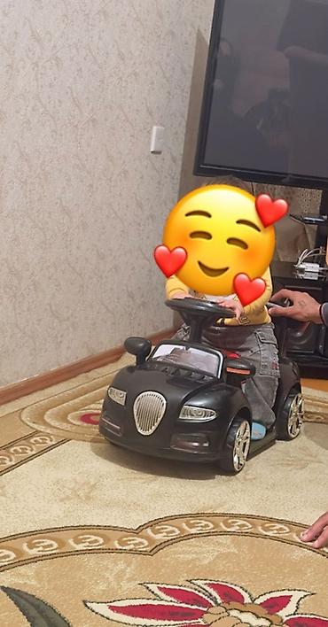 uşaq ucun ev: Uşaq üçün elektrikli minik maşını - Rəng: qara - Modern sedan — 1