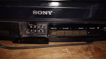 toranjski ventilator: CRT Sony Trinitron kolor TV, model KV-1434M3 (14"). - Trisistemski — 2