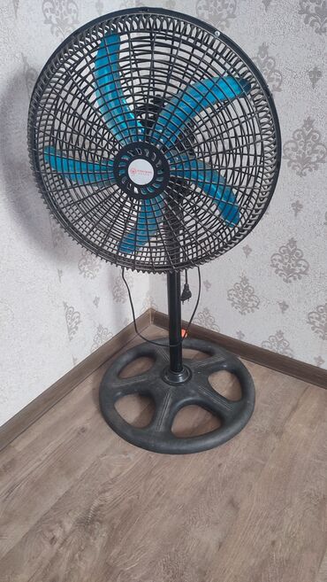 stolüstü ventilyator: Вентилятор Напольный