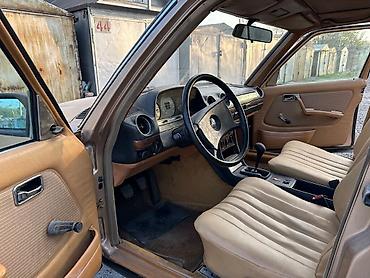 Mercedes-Benz: Mercedes-Benz W123: 1983 г., 2.8 л, Механика, Бензин, Седан — 6