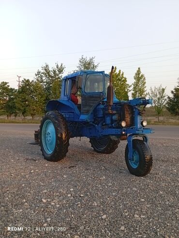 traktor kat: Ağcabədi rayon Cəfəbəli 
satılır Ələqa nömrəsi