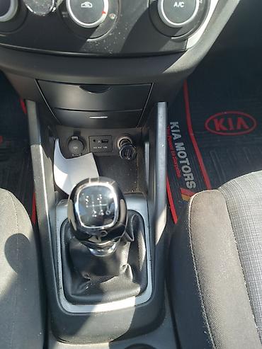 yumz 6: Kia Ceed: 1.6 l | 2010 il Universal — 7