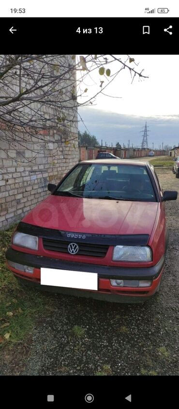 Volkswagen: Volkswagen Vento: 1993 г., 1.8 л, Механика, Бензин, Седан