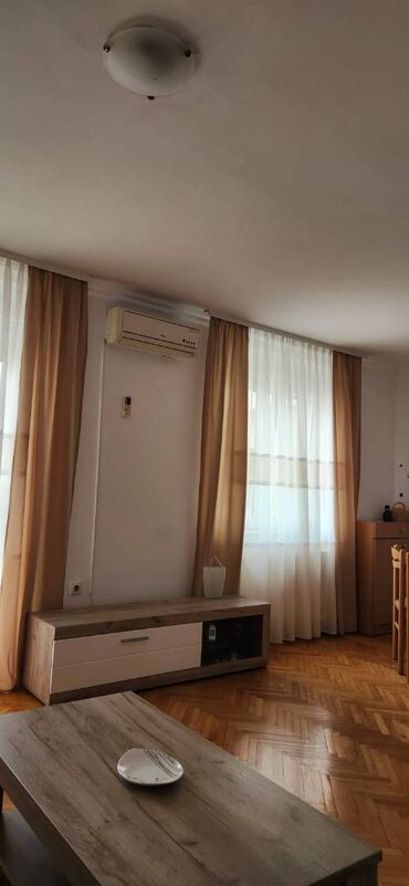 Dugoročni najam stanova: 2 sobe — 4