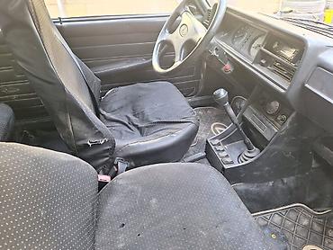 skoda rapid: VAZ klassik sedan — ehtiyat hissələri üçün Mühərrik və mexanika: - — 8