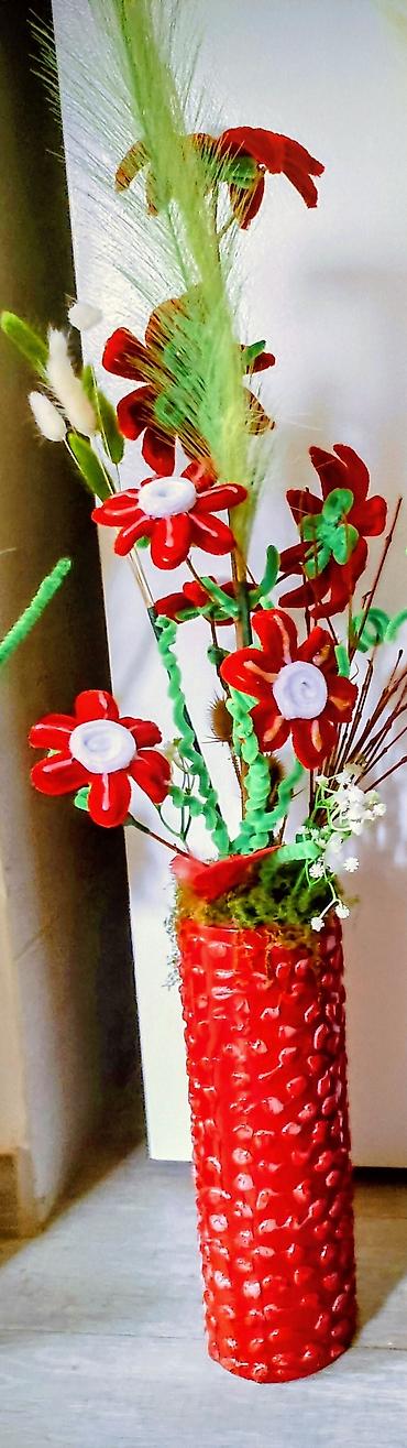 Ostali kućni dekor: Ručne dekorativne aranžmane od plišanih žičica (pipe cleaners) u — 4