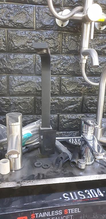 Смесители для раковин: Смеситель для ванной комнаты с высоким изливом в матовом черном цвете — 3