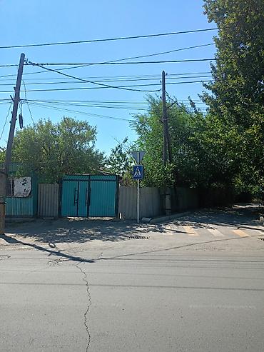 Продажа коттеджей и домов: Полдома с двором и входом с улицы через калитку и распашные ворота из — 7