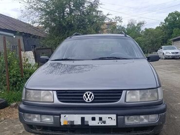 ист авто: Volkswagen Passat Variant: 1994 г., 1.8 л, Механика, Бензин, Универсал