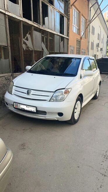 тойота королла хэтчбек: Toyota ist: 2002 г., 1.3 л, Автомат, Бензин, Хетчбек