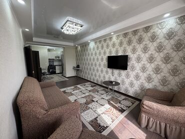 продаю пол дома в бишкеке: 2 бөлмө, 53 кв. м, Элитка, 7 кабат, Евроремонт