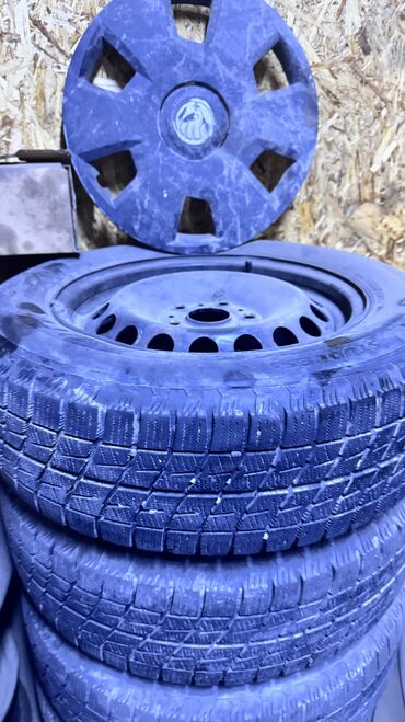 мотоцикл в кредит бишкек: Продаю шину с дисками. Размер 195-65-15
Цена 16000 сом. 
Зимний