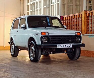 niva sekli: VAZ (LADA) 4x4 Niva: 1.7 l | 2014 il 5 km