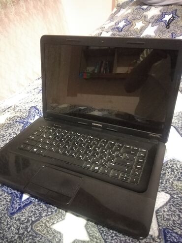 compaq notebook: Intel Core i3, 4 GB