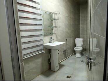 Uzunmüddətli kirayə mənzillər: Salam. Xırdalanda, Ərriyadın arxasında yerləşən, yeni təmir olunmuş — 11