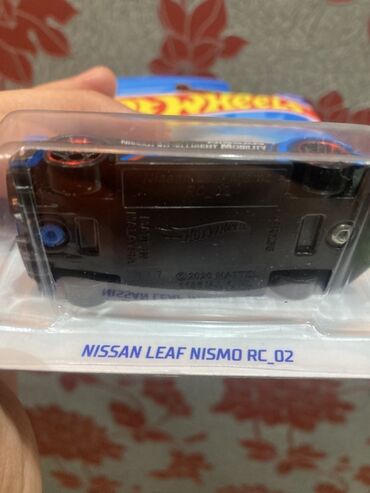 Avtomobil modelləri: Məhsul: Hot Wheels die-cast maşınları – EV mövzusu Dəst tərkibi: - — 4