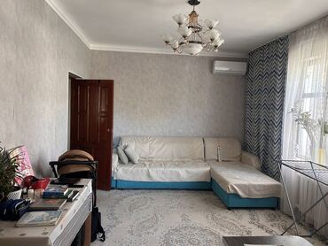 купить 4 комнатную квартиру в бишкеке: 3 комнаты, 56 м², Индивидуалка, 2 этаж, Старый ремонт