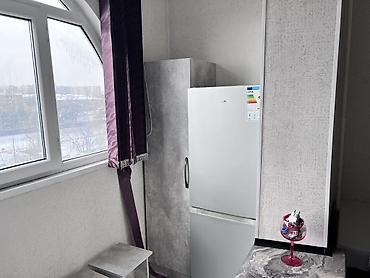 Долгосрочная аренда комнат: Светлая студия/комната с эркерным окном и зонированной лоджией — 9