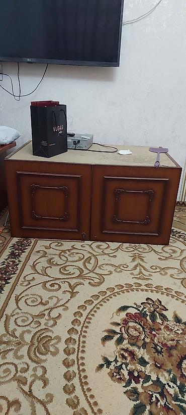 ağ qorka: Taxta şkaf - Təxmini ölçülər (şəkillərə əsasən): en ~90 sm, dərinlik — 1