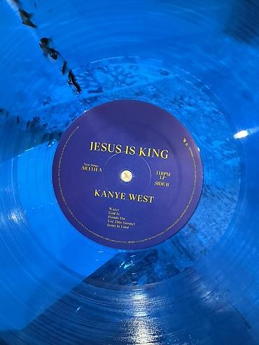 water: Виниловая пластинка Kanye West – “Jesus Is King” — 4