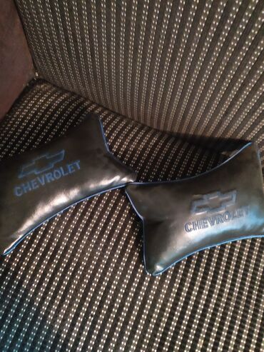 Yastıqlar və başlıqlar: Ideal vəziyətdədi cütü 5azn satılır — 12