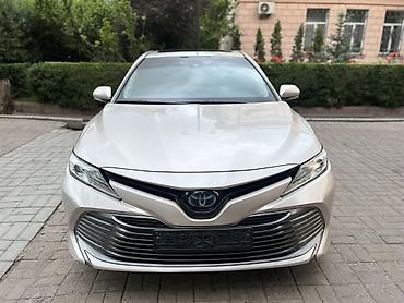 corolla 2004: Toyota Camry: 2018 г., Гибрид, Седан — 3