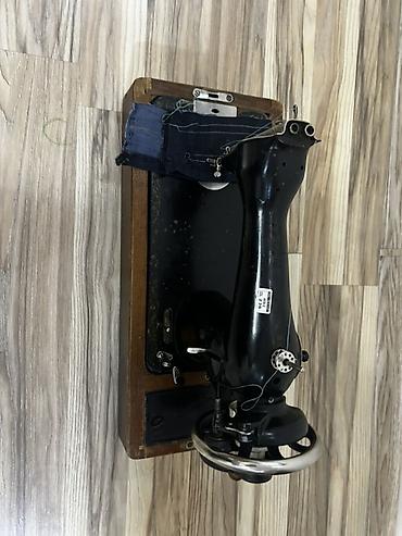 usb joystick pc: Mexanik tikiş maşını – taxta baza və qapaqlı daşıma çamadanı ilə - — 1